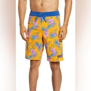 Patagonia Men’s Wavefarer Swim Board Shorts in Bayou Palmetto Safron 34
